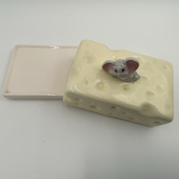 Vintage Swiss Cheese Keeper Lid & Tray Kitschy Gray Mouse on Top Cheese Japan - Picture 5 of 12